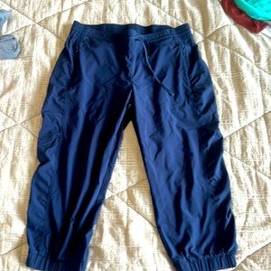 Athleta capri joggers